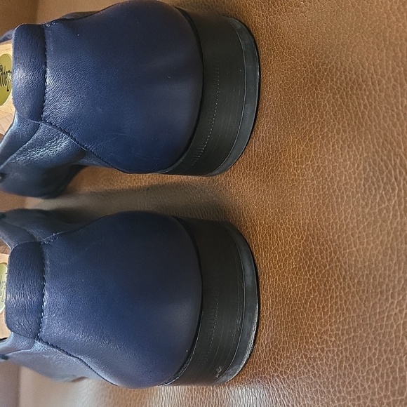 Salvatore Ferragamo Men's Navy Loafers - Picture 4 of 7